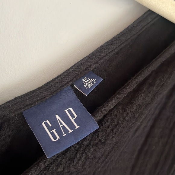 GAP Black Mini Dress with V-Neck puff sleeve small - Picture 3 of 5